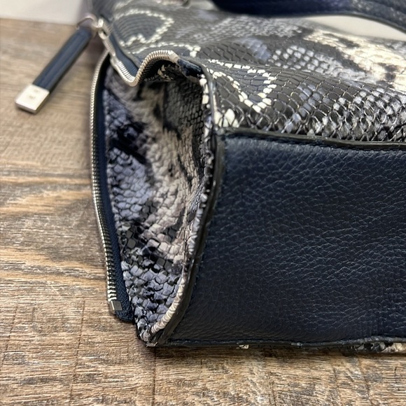 Vince Camuto EMELY Snakeskin Embossed Pebbled Leather Tote Handbag - Picture 7 of 12